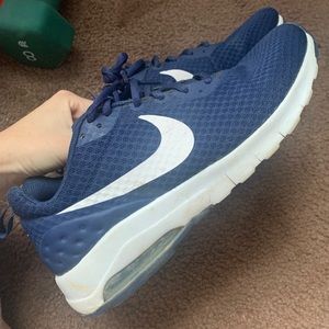Navy blue Nike air max’s